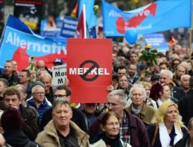 Εγκρίθηκε στο συνέδριο του κόμματος AfD η υιοθέτηση του «Dexit»